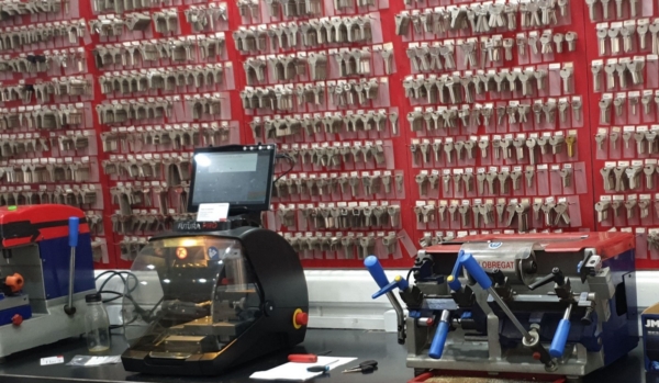 Maquinaria de duplicado en SURCLAU