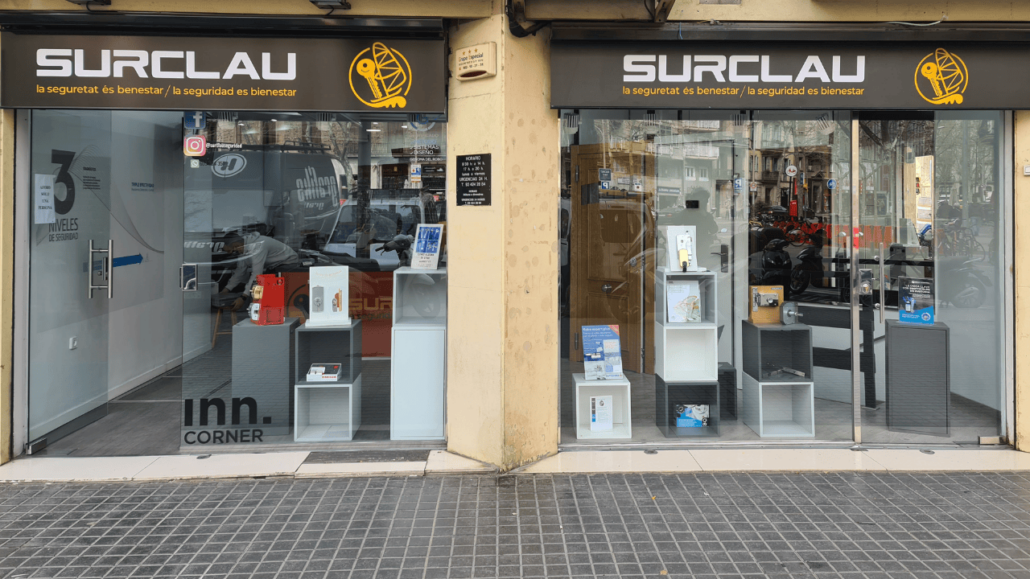 Fachada actual de cerrajería honesta SURCLAU